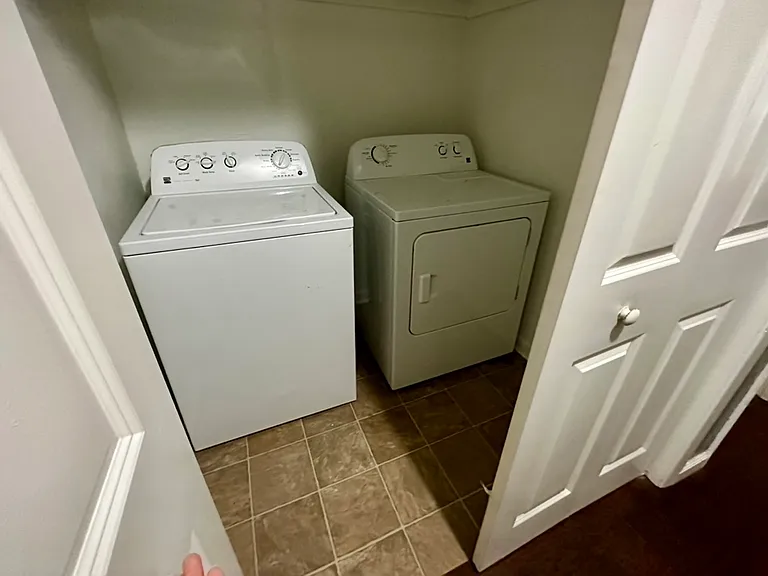 1809 Cousins Ct #2 — Photo 8