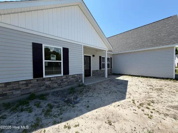 603 Pennywort Court, Sneads Ferry, NC 28460