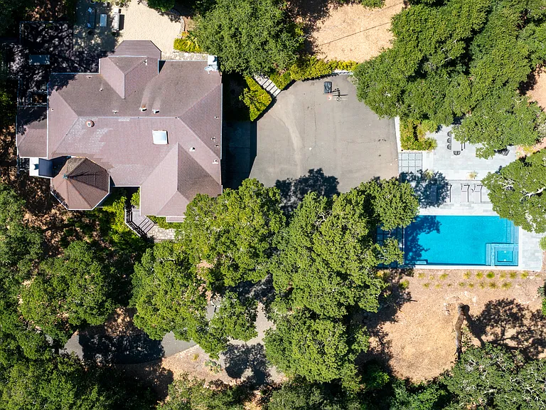 970 Rachael Rd — Photo 45