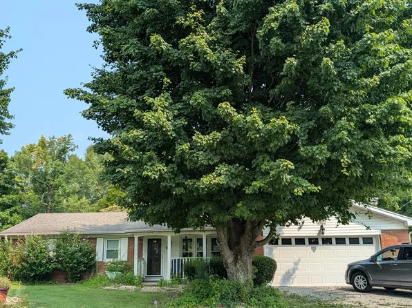 1680 Hurley Dr, North Vernon, IN 47265