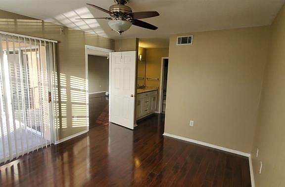 5th image of 13929 Fairway Island Dr APT 826