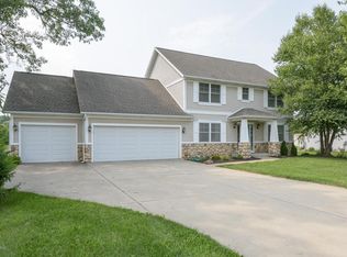 668 Edward Ct, Plainwell, MI 49080