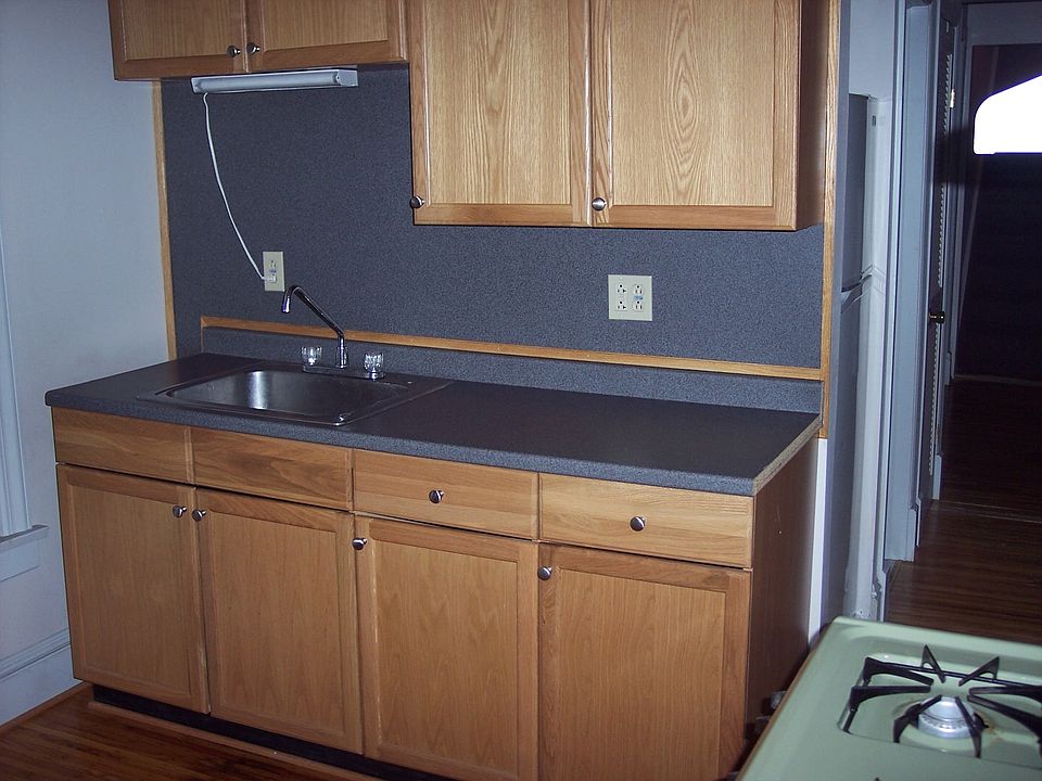 1st image of 453 Pearl St #6