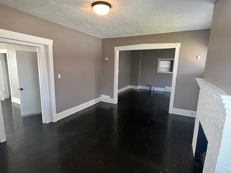5148 Dodge St — Photo 6