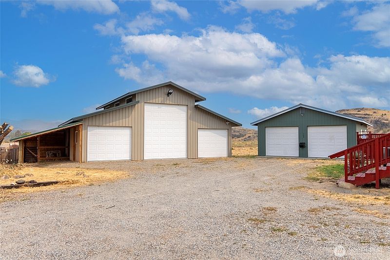 3rd image of 148 Riverside Cutoff Road