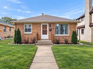 6114 W Leon TERRACE, Milwaukee, WI 53218