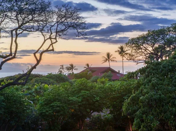 209 Holokahiki Ln #103, Kihei, HI 96753
