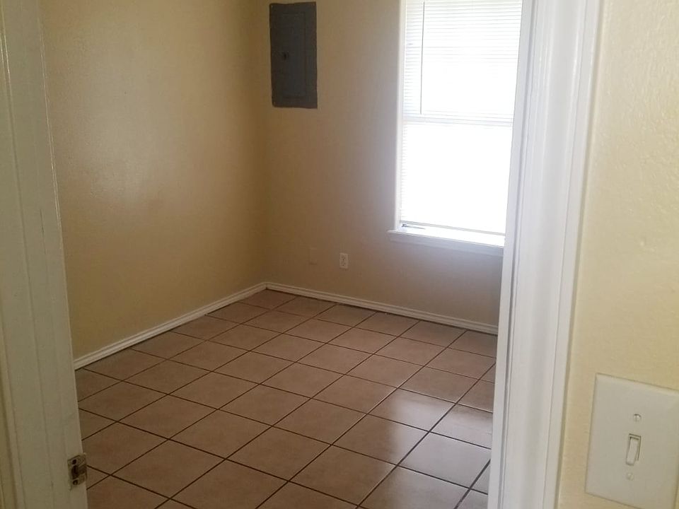 2nd image of 3915 S Alamo Rd APT 25