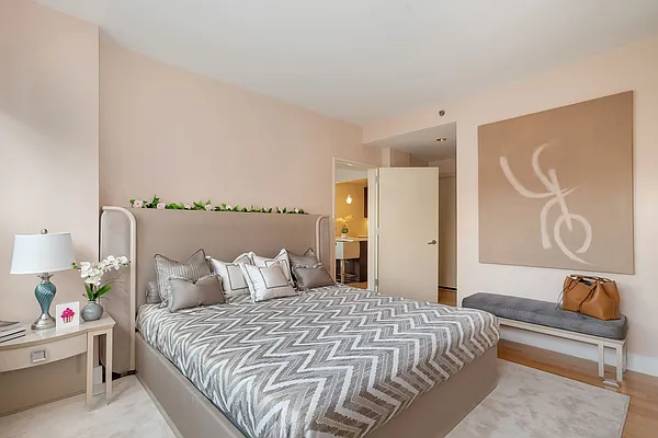 Sold by Compass | media 2