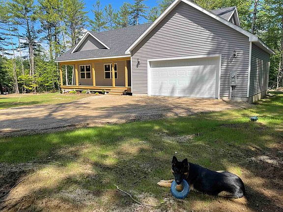 2nd image of 32 Barrington Cir