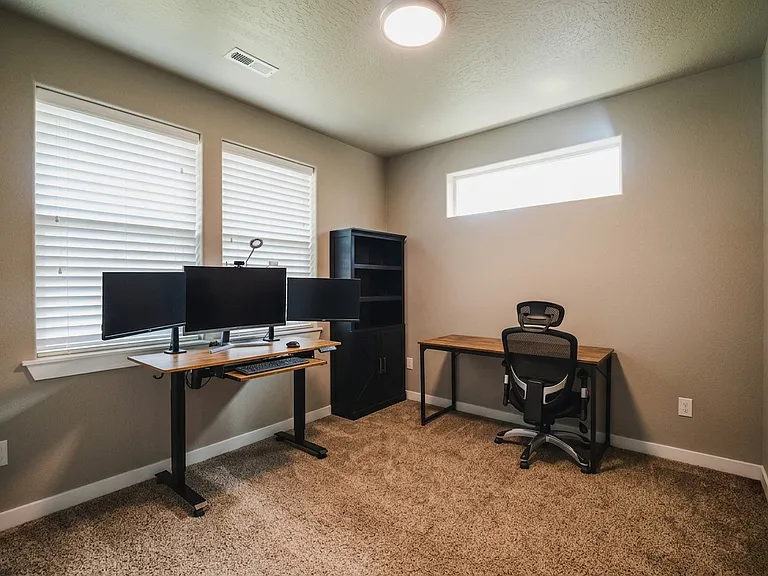 1835 SW Panorama Dr — Photo 15