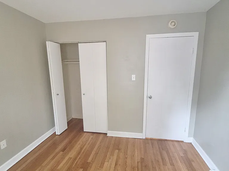 2404 Barracks Ct #1 — Photo 22