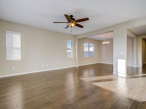 3rd image of 3527 Rosecrest Cir