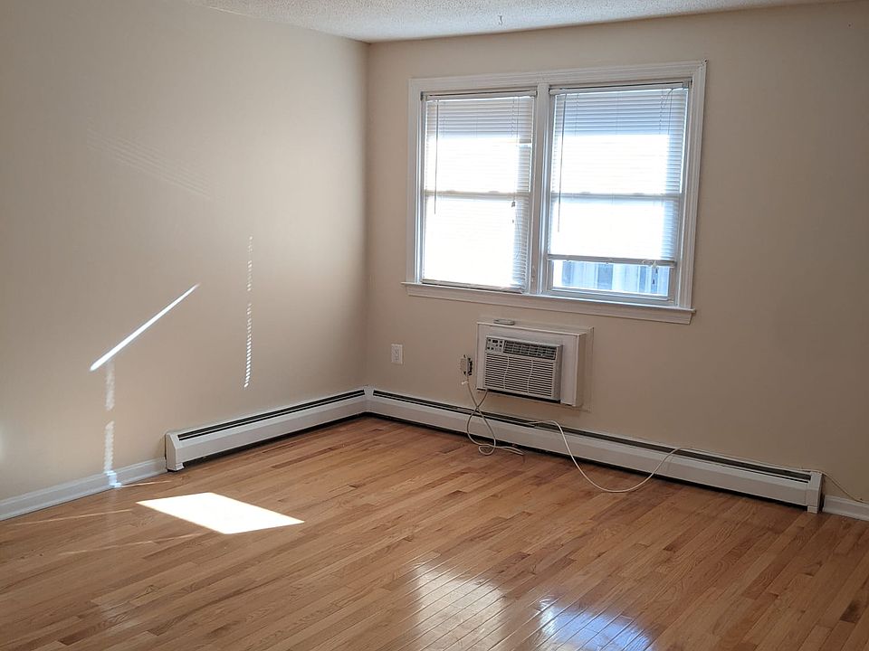 The Mansion Apartments 2028 Otis St Manchester CT Zillow