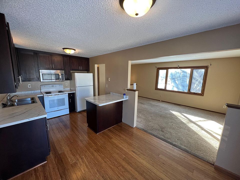 1st image of 1601 85th Ave NE