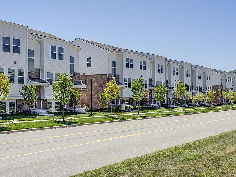 The Residences at Sakura Novi — Photo 7