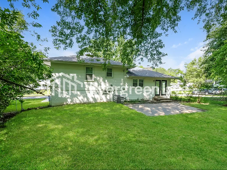 11819 Armitage Dr — Photo 14