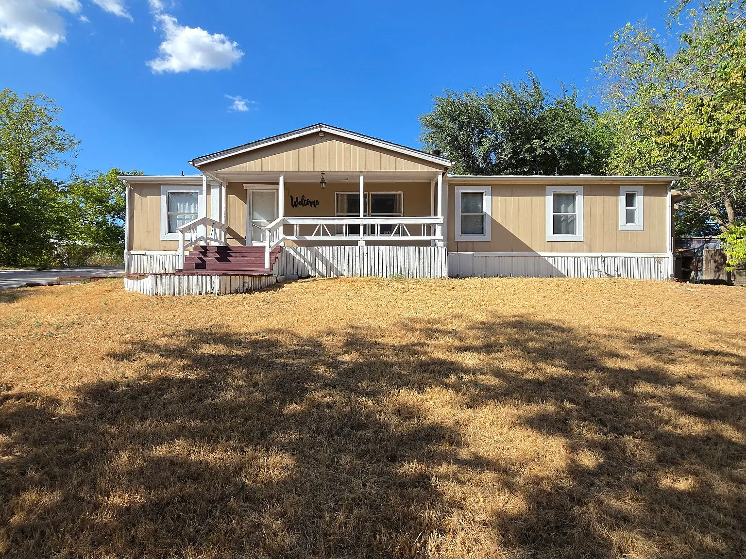 3 bed, 1792 sqft, $2,100 — Photo 1