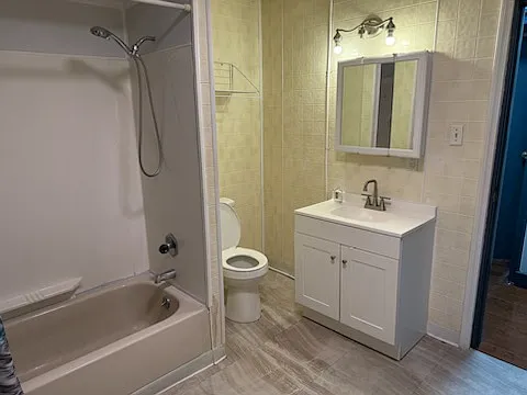 201 Center Ave #3 — Photo 17