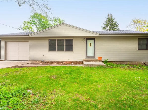 8057 Dema Dr, Des Moines, IA 50320