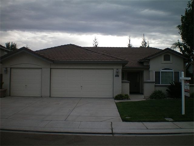 1st image of 1614 Queensland Ave