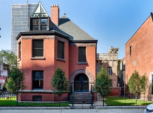 1236 N Astor St, Chicago, IL 60610
