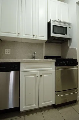 Rented by Compass | media 13