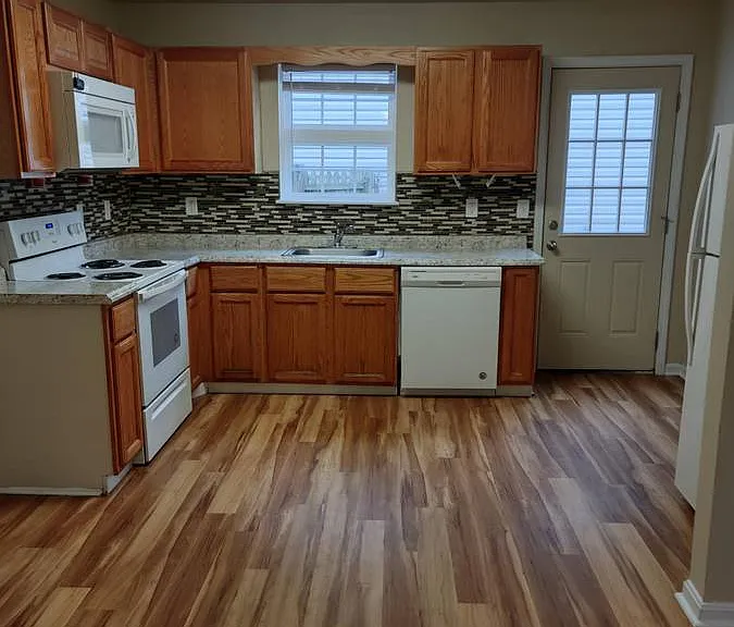 10516 Firview Ct — Photo 3