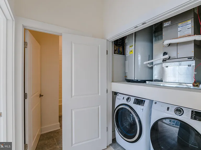 1129 Germantown Ave #4C — Photo 17