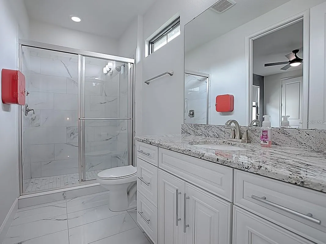 4 bed, 3.5 bath, 3481 sqft, $5,750 — Photo 4