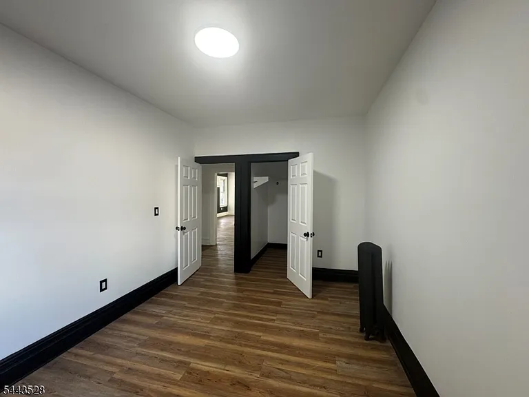 56 Smith St — Photo 9