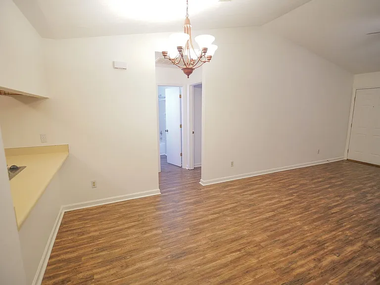 2418 Ian Dr — Photo 5
