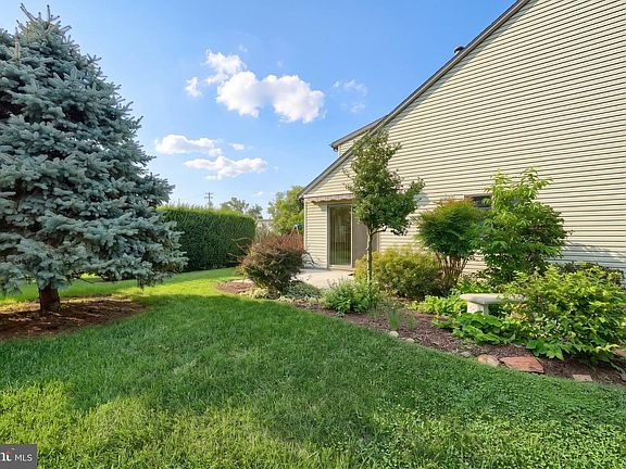 5th image of 1118 Roosevelt Ct