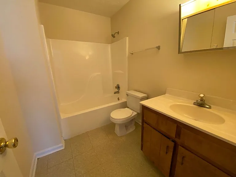 107 Hunters Run Rd — Photo 8
