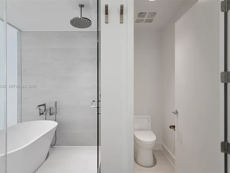 700 NE 24th St #5107 — Photo 25