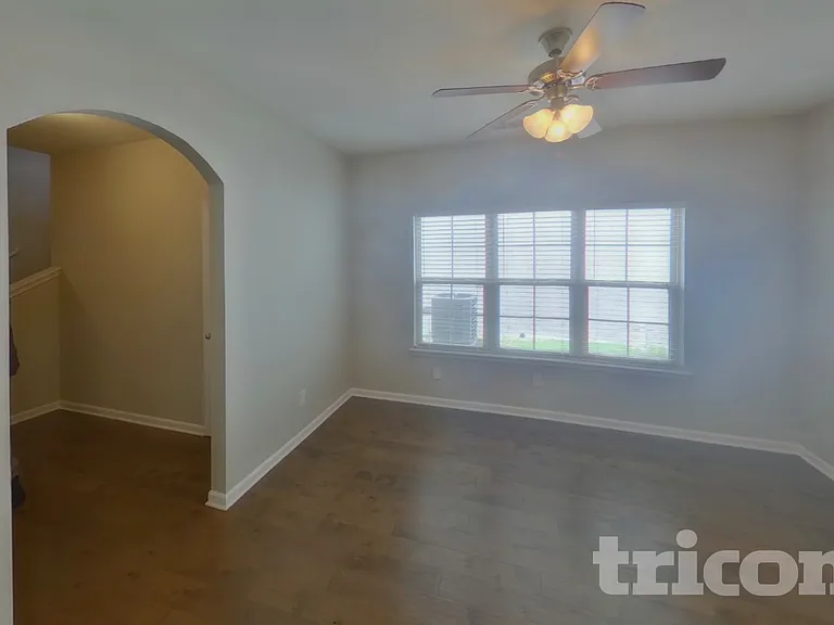2151 Cason Ln — Photo 2