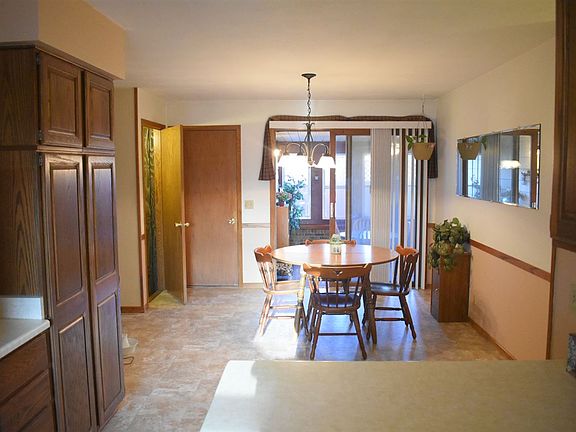 4th image of 4218 Chadswyck Dr