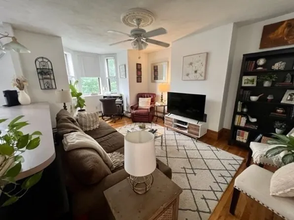 91 E Brookline St APT 4, Boston, MA 02118