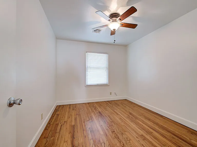 604 N Stewart Ave — Photo 19