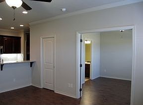 5th image of 2214 Crescent Pointe Pkwy