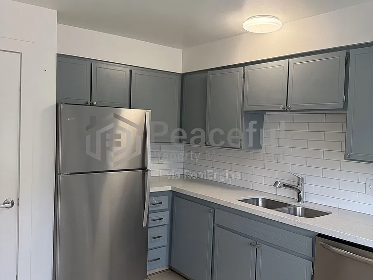 2025 S Broadmoor St — Photo 10