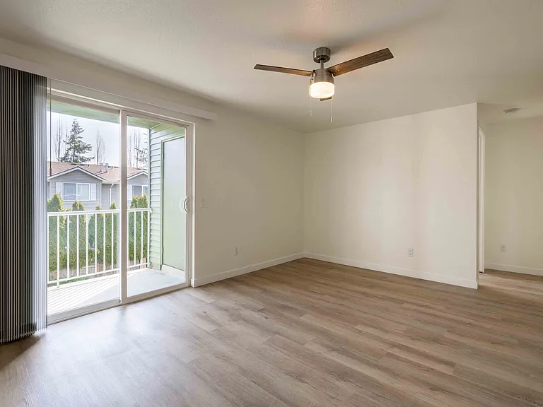 Evergreen Grove — Photo 13