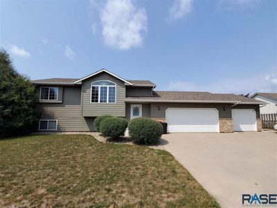 1289 S Lakota Ave, Brandon, SD, 57005