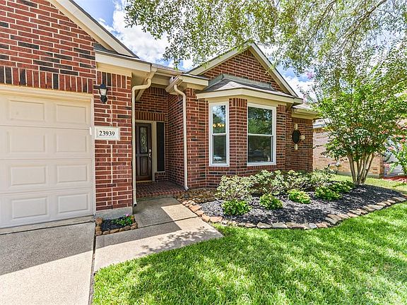 2nd image of 23939 River Place Dr