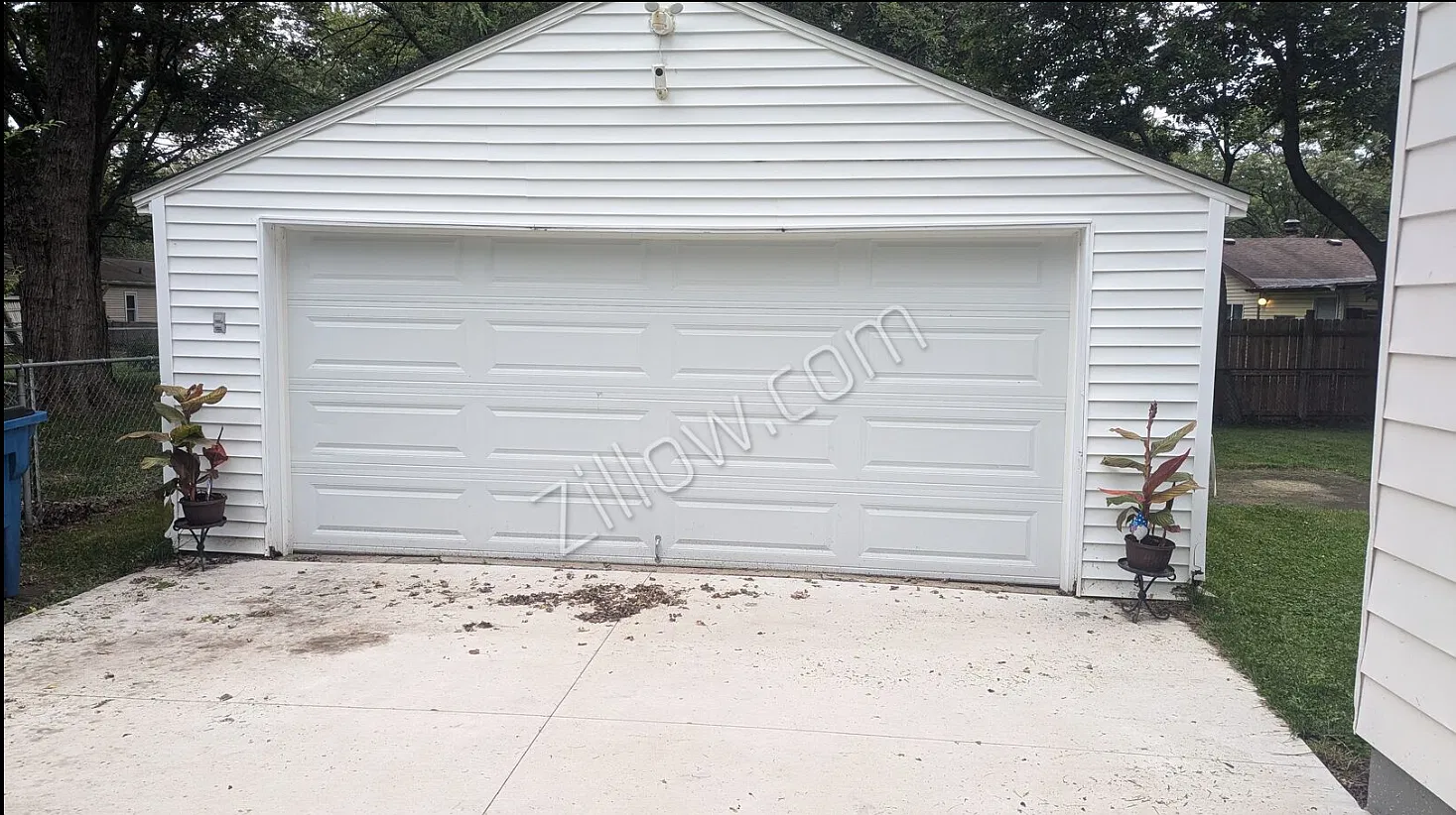 3313 Brookmont Dr — Photo 2