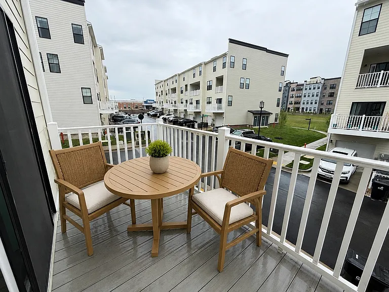 585 Hazel Pl #A — Photo 24
