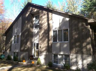 60 Snake Hill Rd, Averill Park, NY 12018