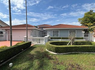 1994 SW 142nd Ct, Miami, FL 33175