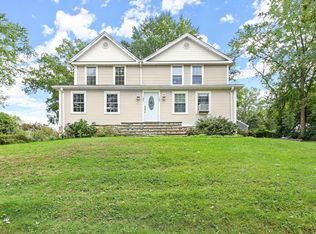 105 Valley View Rd, Milford, CT 06461