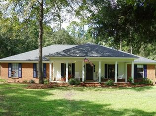 4905 Meadowood Cir, Hahira, GA 31632